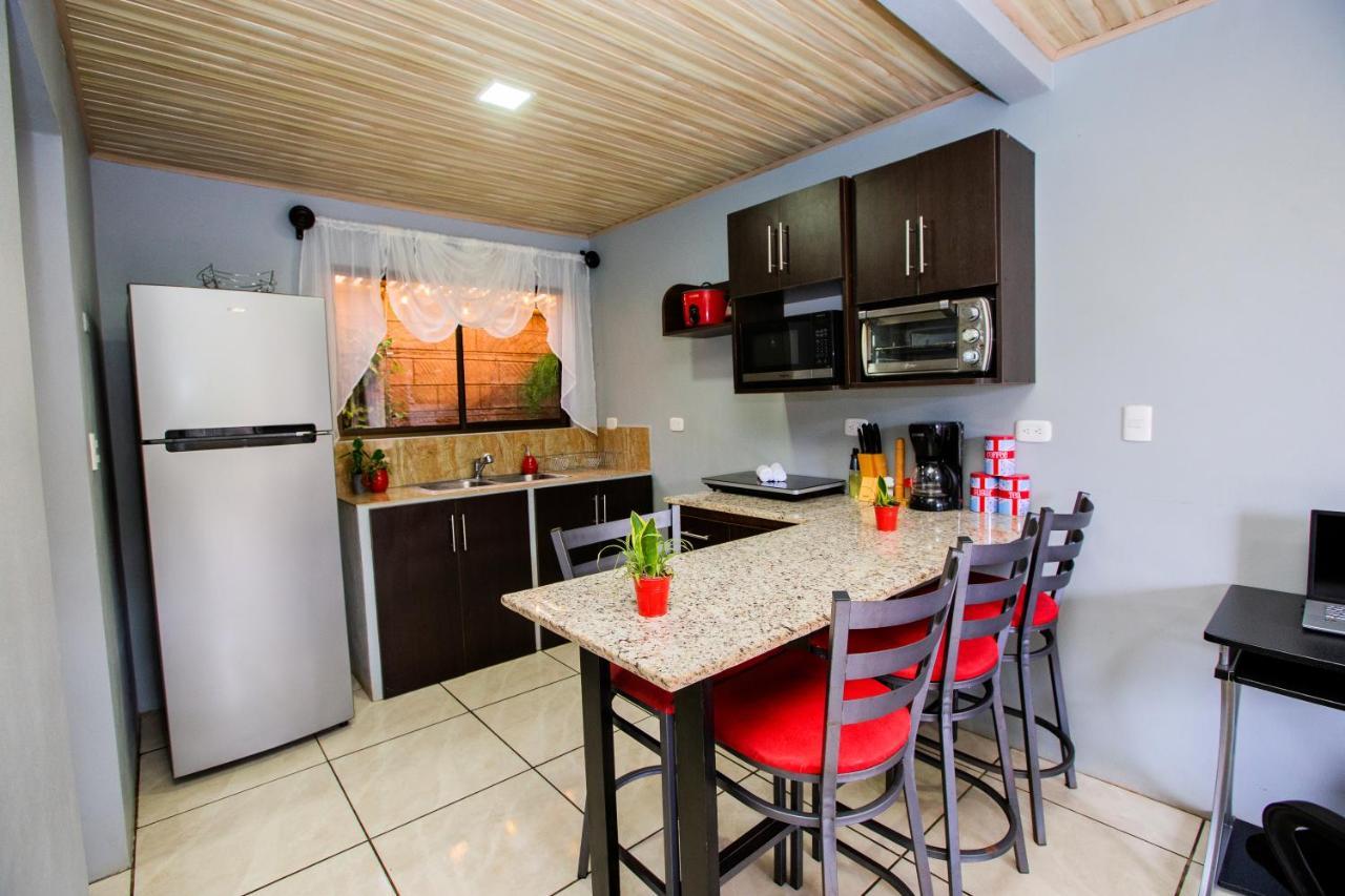 Casa Suculenta ,Monteverde Con Jacuzzi Privado Y Lavanderia المظهر الخارجي الصورة