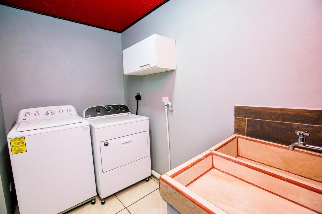 Casa Suculenta ,Monteverde Con Jacuzzi Privado Y Lavanderia المظهر الخارجي الصورة